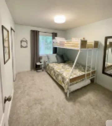 Cozy 3-bedroom house in Saybrook on the Lake 4.2 m. To GOTL, 10 m. Spire