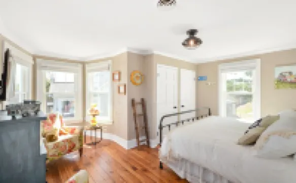 Welcome to the Rusty Rose-Restored Farmhouse feel in the heart of Jefferson, MD