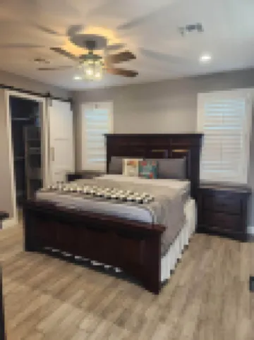 Modern Apartment Located in the Beautiful Groves Area