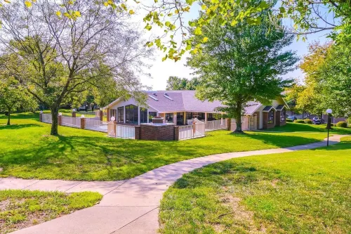 WOW!  Walk in with indoor pool and hot tub in the heart of Branson! - Private Pools