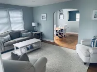 Charming home, easy access - everything Branford. Super Host with 5-Star Rating