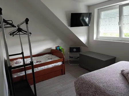 Les Hauts de Cambrai Отели рядом с достопримечательностью «La Caserne»