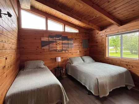 Waterfront Cabin on Bostic Bay