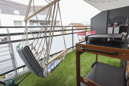 T2 Av des Romain ★ Cosy ★ Centre ★ Terrasse ★ Gare Отели рядом с достопримечательностью «Notre-Dame de Liesse»