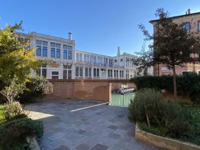 Serendipity Apartment-Your home in Venice Hotels in Giudecca