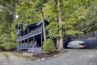 Riverfront - Hot Tub - kayaks - fire pits - 4 king beds - awesome views-wildlife