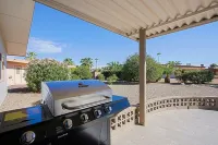 Remodeled, 3 bedrooms, 2.5 ba, 2 cg, golf course community, close to restaurants