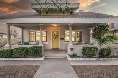 Casa Alameda Отели рядом с достопримечательностью «Museum of Nature & Science»