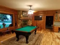 SECLUDED, LOG CABIN, CONNECTED TO SHAWNEE NATIONAL FORREST!