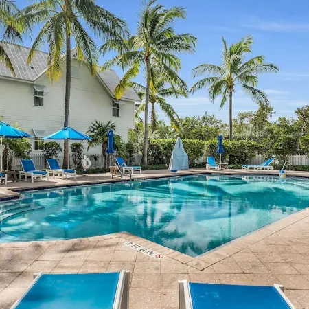 Updated Villa- Coral Lagoon 3Bed 2.5 Bath Luxury Home