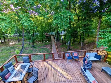 Secluded Riverfront Cabin 5 acres on Little Missouri River