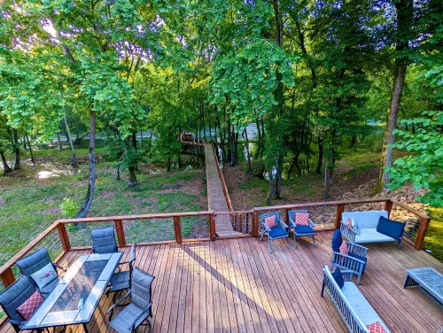 Secluded Riverfront Cabin 5 acres on Little Missouri River
