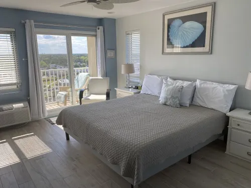 Joshua2 on the Boardwalk with Spacious 3 Bedrooms, 2 Bths, Kitchen & Indoor Pool