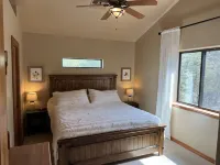 Quiet Luxury-Tall Pines-3 Bedroom-2.5Acres-Sleeps 15-Swim & Fish 5Mins to Creek!