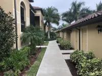 2 bedroom Bradenton Florida condo with golf membership 1720 square feet