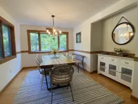 3-Br Oak Bluffs Retreat Near Towns & Beaches