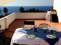 Vacation home near Tropea in Calabria, located directly on the cliffs. Hotels in Ricadi