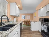 Solar Half-Plex with Chic Style in Country Glen Hotels in Keizer