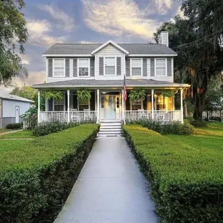 Southern Charm meets Modern Island Living Family Vacation Home