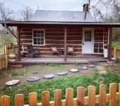 Antietam Toll House~ an historic waterfront cabin with fully fenced yard.
