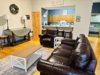 2 bdrm 3bath downtown apartment