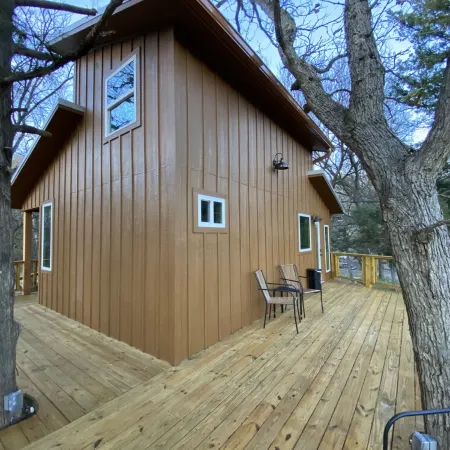 Coach’s Quarters - The Clubhouse - Spend night in the trees!!