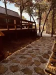 Pine Hollow w/ Lemurs & zebras, Private Hot Tub