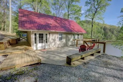 Tranquil retreat minutes to I-75 w/amazing views! Hotels near Levi Jackson Wilderness Road Park