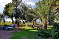 700 m walk from the beach of St Cyprien, charming little villa
