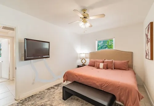 Waterfront 2/1 Apartment In Heart Of Palm Harbor/Ozona - 2-Star