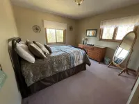 Large  fully furnished,centrally located northern Minnesota retreat . 聖路易斯縣住宿飯店