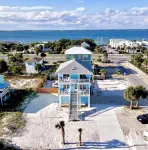 UPDATED BRAND NEW RENTAL, STEPS TO THE GULF W/VIEWS, NEW POOL PING PONG SLEEPS 9