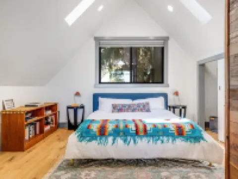 Renovated A-frame with water view Hotels in Vashon