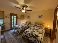 4 bed/4 bath Entire custom-built house 5 mins from Volcanoes National Park