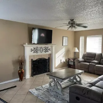 “ Home away from home” close to Expo and sports centers, and ACU