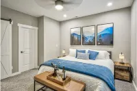 *NEW* Luxury Private Walkout Apt w Fire Pit & BBQ