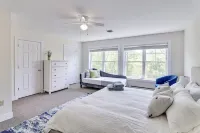 ⭐️ Spacious Mountaintop Oasis at Camelback | 2,500 SF w/ Game Room, Deck & A/C 카멜백 마운틴 어드밴쳐스 주변 호텔