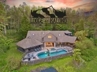 Private Estate Retreat,  Ocean View, Pool & Oversized Hot Tub, Desired Elevation