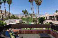 Beautifully updated, top floor, centrally located 2-bedroom condo