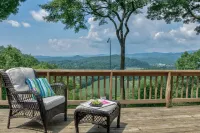 Bella Regalo, Private 2Br, 2BA Mountain Escape, Upgraded with Panoramic Views - 자쿠지