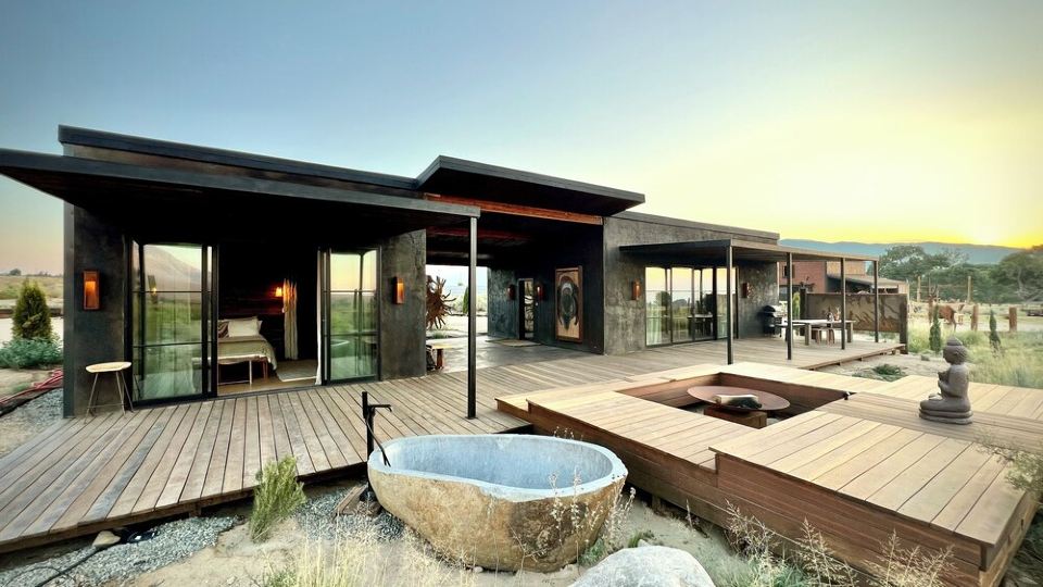 The LoneEast An Eastern Sierra wilderness retreat