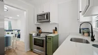 Cozy Cottage near Downtown Laurel!