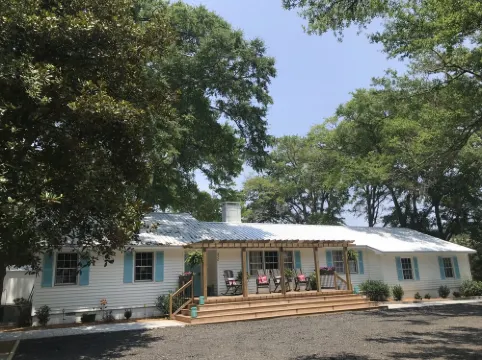 Spacious Low-Country Home Nestled In The Heart Of Murrells Inlet, South Carolina