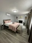 Home in San Antonio, 9 minutes from AT&T & airport Hotels in West San Antonio