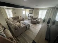 Cozy 2 bedroom home, Fast WIFI, Free Parking, BBQ