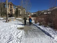 Mountain 4bed 5bath Townhome w Pool, Hot tub, Shuttle, just steps to base.