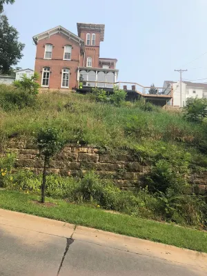 1869 Historic Italian Villa on the Bluff