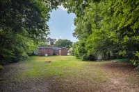 The Magnolia Manor 4BR Greenway Retreat Hotels in North Augusta