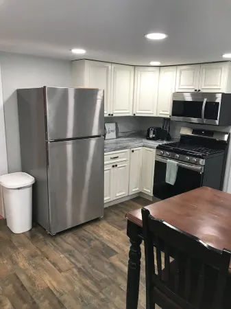 Newly Renovated Condo- 15 minutes from Sunday River (Pet-Friendly