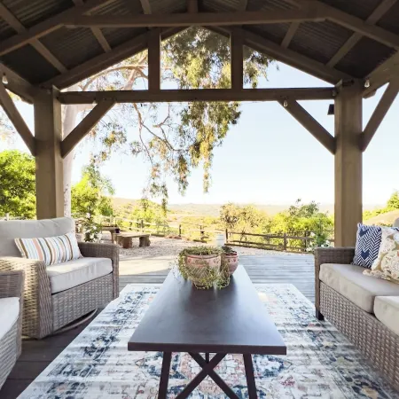 Luxury Horse Barndominium Country Getaway